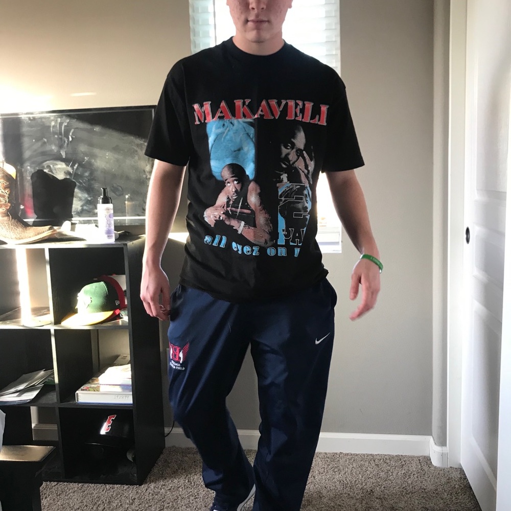 Tupac (makavelli) custom screen print size L